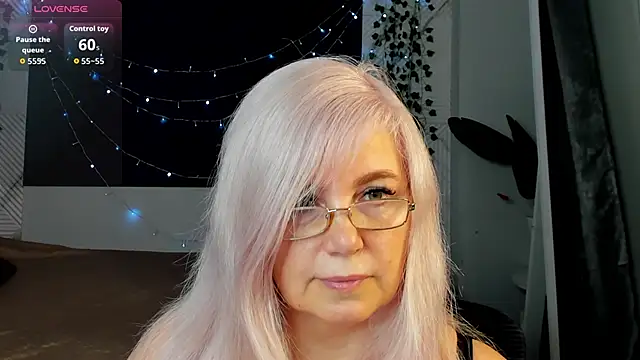 Hella Fabel online show from 8, 5, 2026