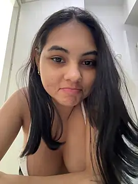 Snapshot of AlinnaRosee_ chatting on 20, 6, 2026 AlinnaRosee online show from 20, 6, 2026