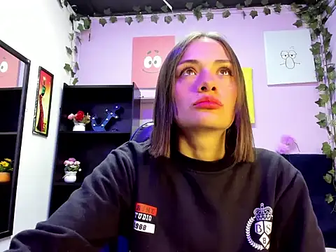 Snapshot of Tammy_Thompson_ chatting on 10, 9, 2025 Tammy Thompson  online show from 10, 9, 2025