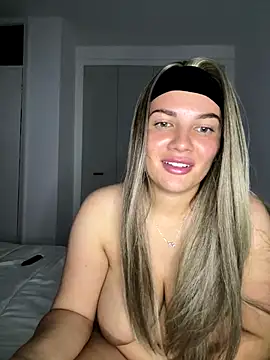 little lola x online show from 8, 9, 2025