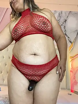 Snapshot of Lucy_Milf_474 chatting on 23, 5, 2026 Lucy Milf 474 online show from 23, 5, 2026