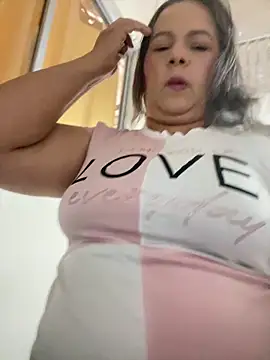 Snapshot of Lucy_Milf_474 chatting on 10, 6, 2026 Lucy Milf 474 online show from 10, 6, 2026