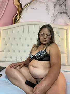 Snapshot of Lucy_Milf_474 chatting on 16, 6, 2026 Lucy Milf 474 online show from 16, 6, 2026