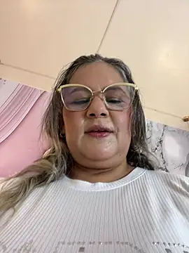 Snapshot of Lucy_Milf_474 chatting on 20, 6, 2026 Lucy Milf 474 online show from 20, 6, 2026