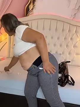 Lucy Milf 474 online show from 1, 7, 2026
