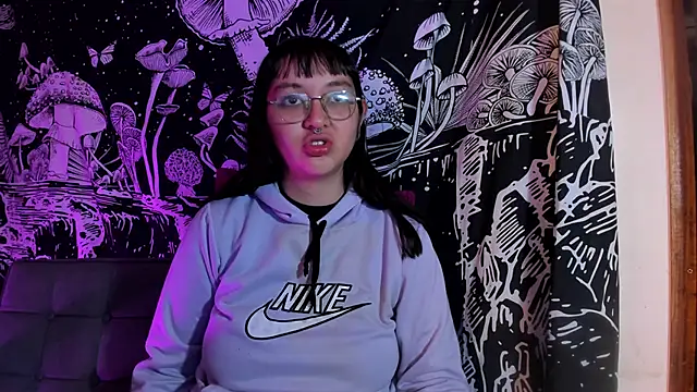 Violetaa Leee online show from 12, 10, 2025