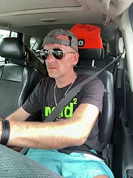 Snapshot of SidingNowness chatting on 15, 4, 2026 SidingNowness online show from 15, 4, 2026