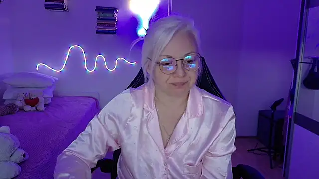 Linsy Kim online show from 22, 4, 2026