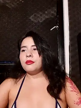 Snapshot of Yuli-27 chatting on 21, 11, 2025 Yuli-27 online show from 21, 11, 2025