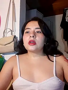 Snapshot of Yuli-27 chatting on 3, 12, 2025 Yuli-27 online show from 3, 12, 2025