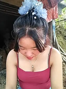 lylylove online show from 30, 7, 2026