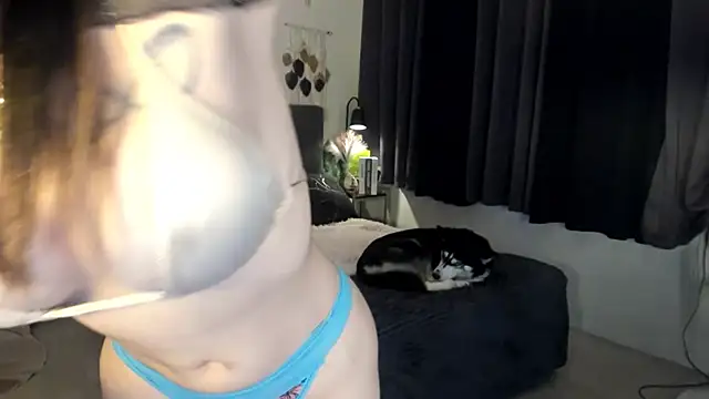 OliviaWho online show from 16, 9, 2025