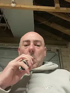 Richmcgee online show from 25, 2, 2026