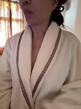 xiiuuff18 online show from 22, 11, 2025