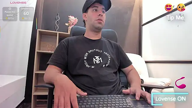 JhoanMontes online show from 18, 9, 2025