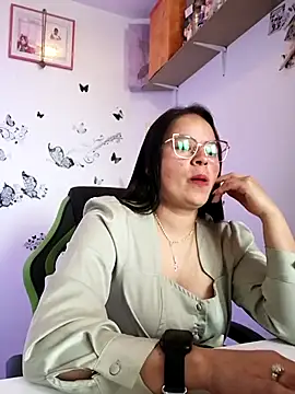 Snapshot of Daliz_Leon chatting on 24, 9, 2025 Daliz Leon online show from 24, 9, 2025