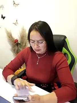 Snapshot of Daliz_Leon chatting on 2, 10, 2025 Daliz Leon online show from 2, 10, 2025