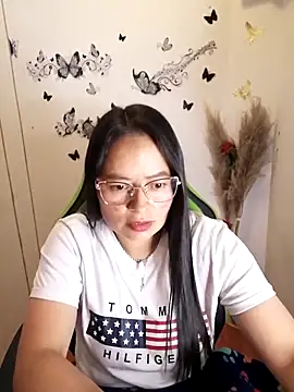 Snapshot of Daliz_Leon chatting on 5, 10, 2025 Daliz Leon online show from 5, 10, 2025