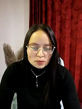 Snapshot of Daliz_Leon chatting on 21, 10, 2025 Daliz Leon online show from 21, 10, 2025