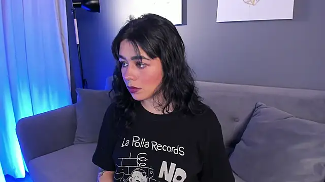 flower smith  online show from 7, 11, 2025