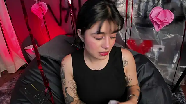 flower smith  online show from 15, 2, 2026