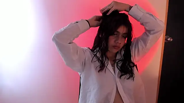 Julieth brown  online show from 5, 3, 2026