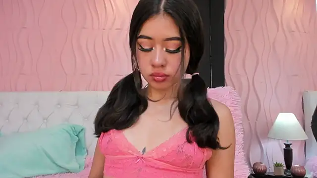 Dulceemia  online show from 10, 9, 2025