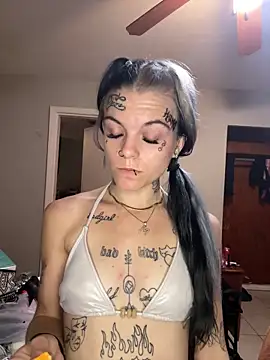 ittybittymeryssa online show from 10, 3, 2026