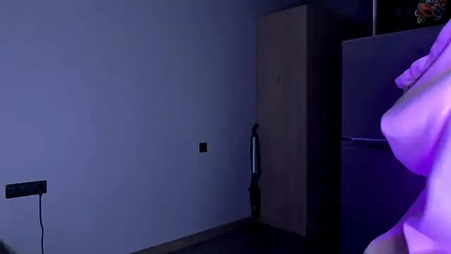 Snapshot of AiMinix chatting on 27, 9, 2025 AiMinix online show from 27, 9, 2025