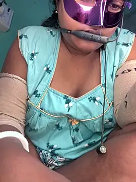 mimi87hoty online show from 2, 2, 2026