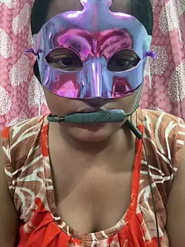 mimi87hoty online show from 4, 2, 2026