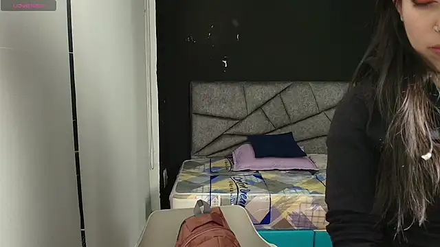 LiaMonroee  online show from 8, 11, 2025