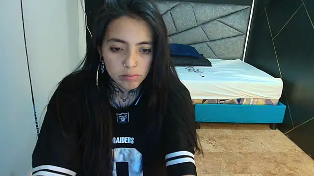 LiaMonroee  online show from 19, 11, 2025