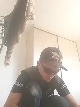 Snapshot of Loquendo2201 chatting on 9, 10, 2025 Loquendo2201 online show from 9, 10, 2025