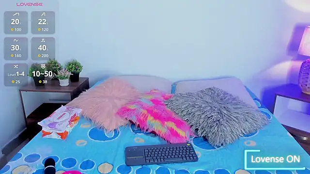 hailey hadid online show from 29, 9, 2025