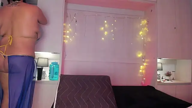 VickyRuiz  online show from 5, 2, 2026