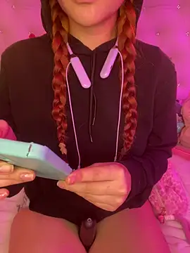 Ashly cutee online show from 3, 2, 2026