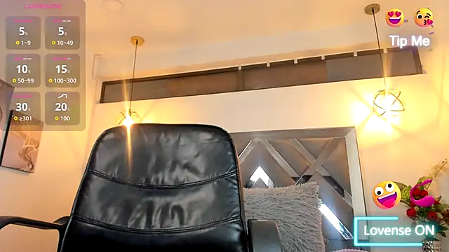 Candy Hott7 online show from 7, 10, 2025