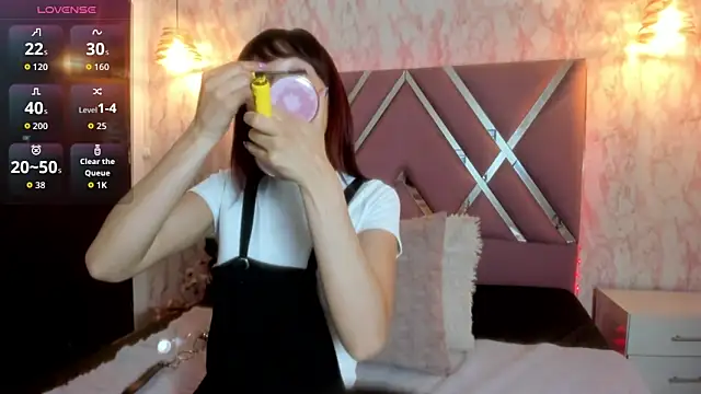 Candy Hott7 online show from 19, 3, 2026