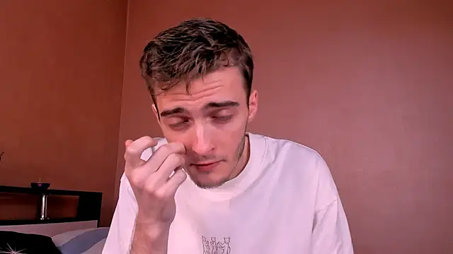 Snapshot of spider____man chatting on 18, 9, 2025 spider man online show from 18, 9, 2025