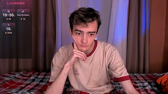 Snapshot of spider____man chatting on 3, 11, 2025 spider man online show from 3, 11, 2025