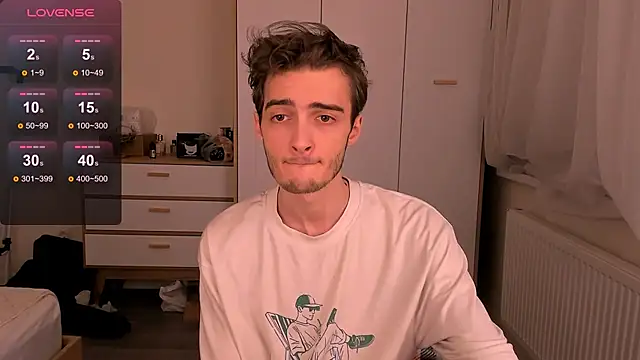 Snapshot of spider____man chatting on 25, 11, 2025 spider man online show from 25, 11, 2025