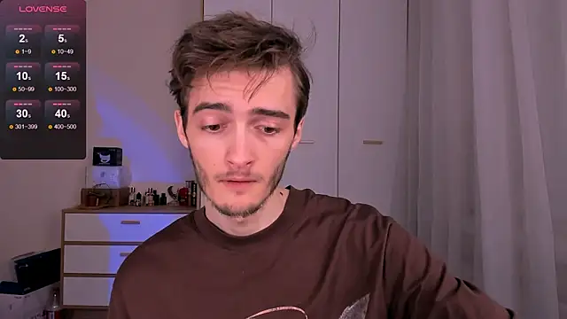 Snapshot of spider____man chatting on 4, 12, 2025 spider man online show from 4, 12, 2025