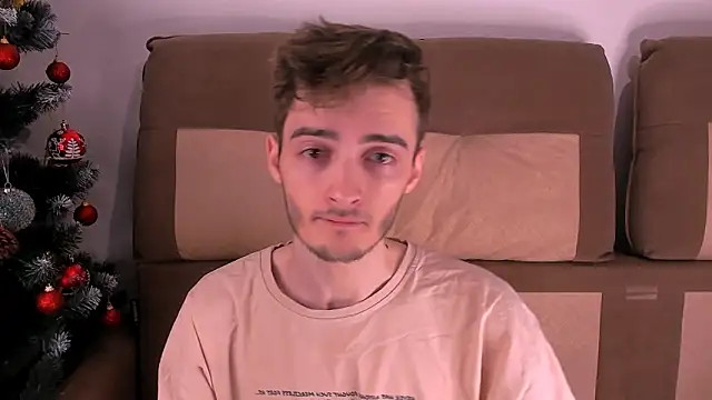 Snapshot of spider____man chatting on 19, 12, 2025 spider man online show from 19, 12, 2025