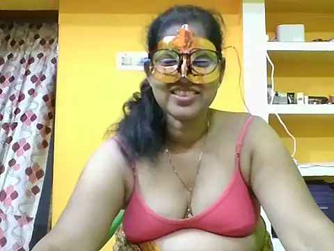 Snapshot of kavya1 chatting on 29, 9, 2025 kavya1 online show from 29, 9, 2025