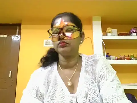 Snapshot of kavya1 chatting on 20, 10, 2025 kavya1 online show from 20, 10, 2025