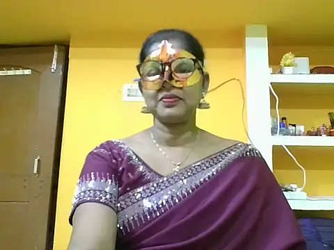 Snapshot of kavya1 chatting on 25, 10, 2025 kavya1 online show from 25, 10, 2025