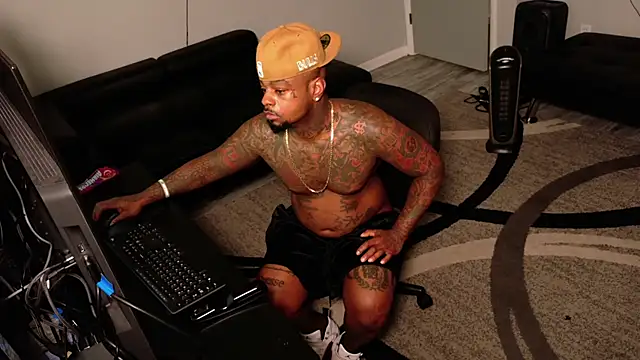 SLANGONDEMHOES online show from 12, 5, 2026