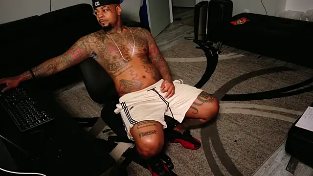 SLANGONDEMHOES online show from 4, 6, 2026