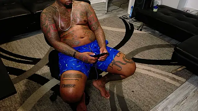 SLANGONDEMHOES online show from 12, 7, 2026